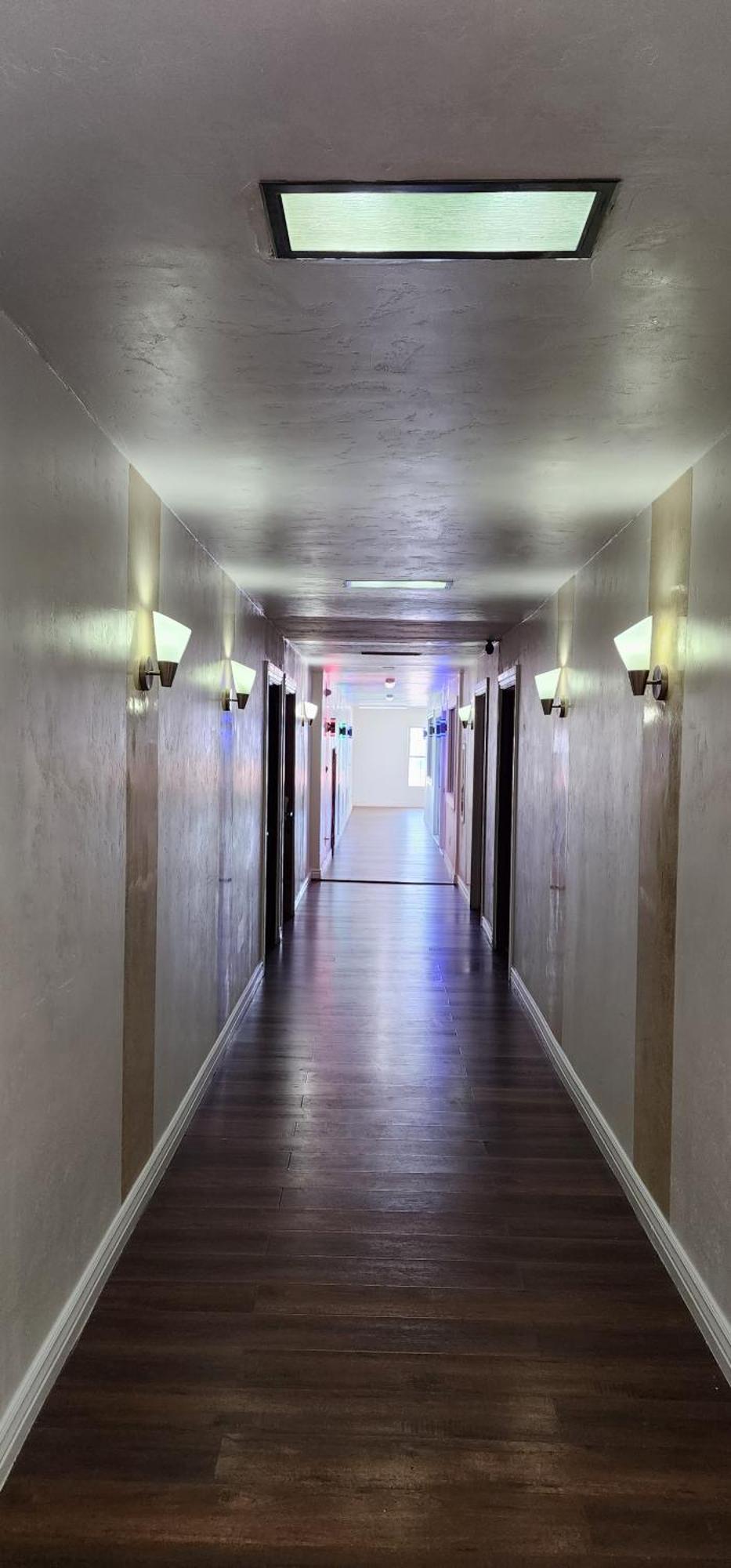 פקוס B&J Hotel And Apartments מראה חיצוני תמונה