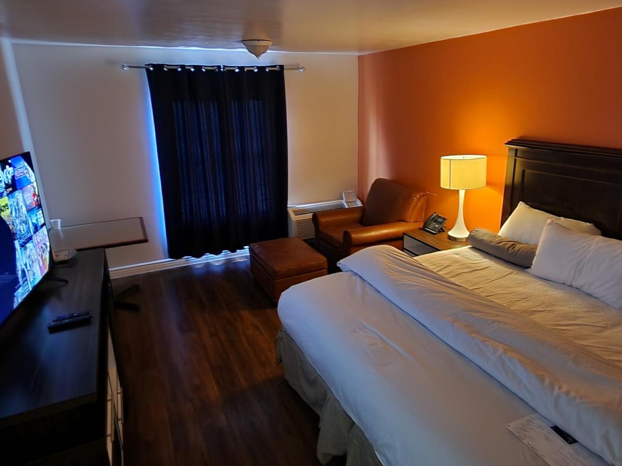 פקוס B&J Hotel And Apartments מראה חיצוני תמונה