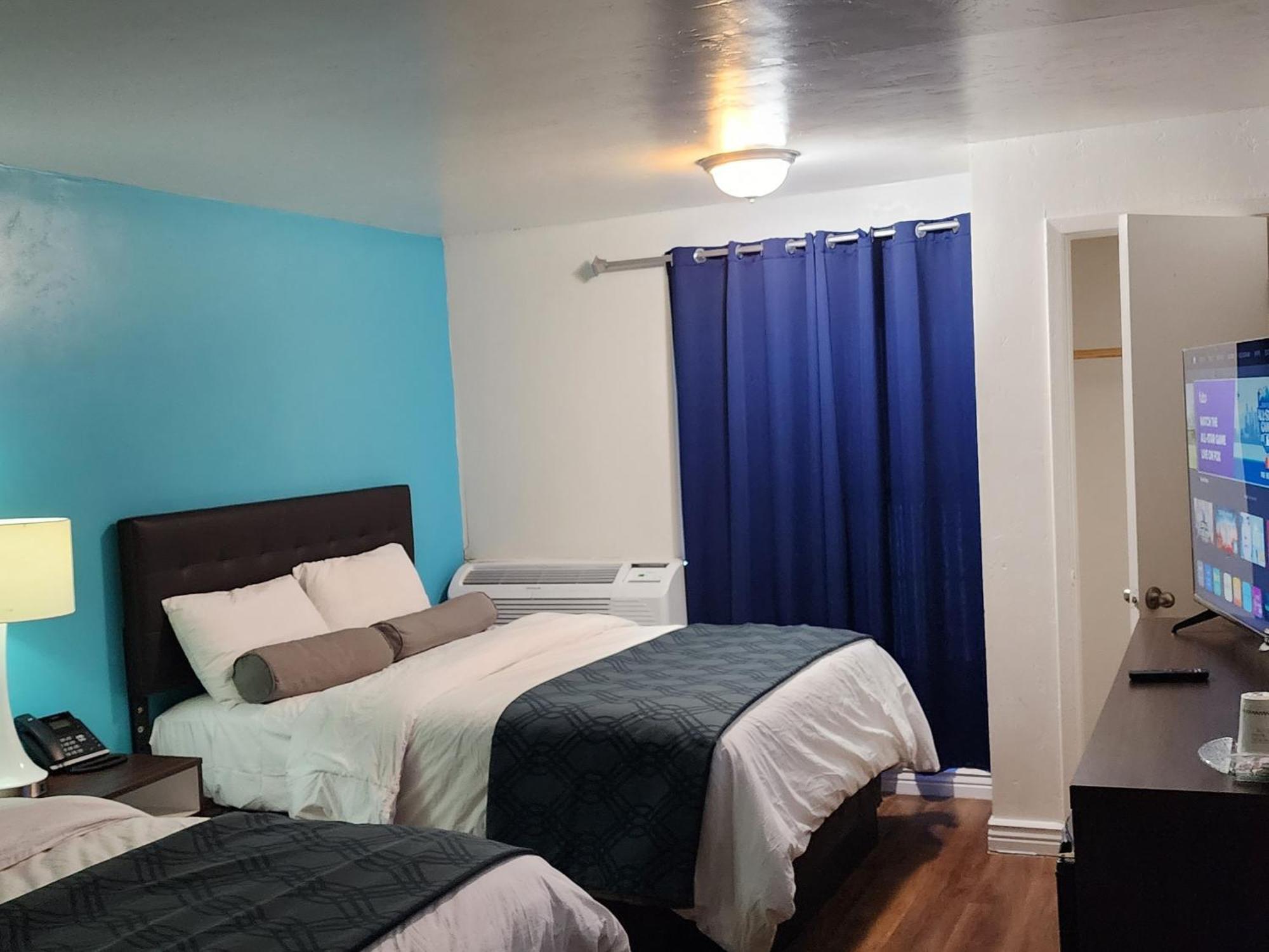 פקוס B&J Hotel And Apartments מראה חיצוני תמונה